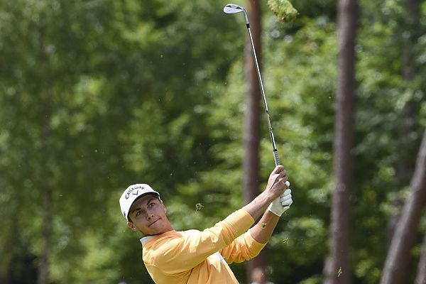 Matthis Besard, en grande forme, talonne les leaders