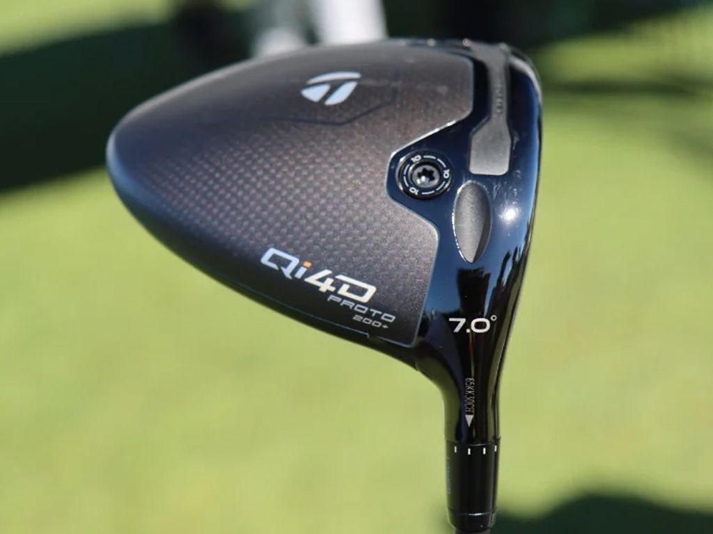 Bryson DeChambeau met een prototype driver