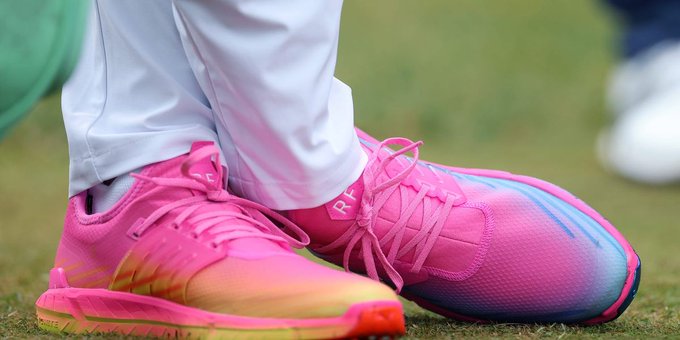 Je zag Rickie Fowler ondanks de mist
