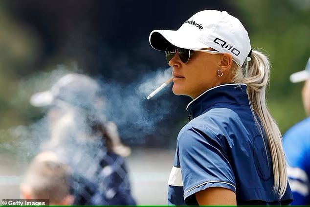 Charley Hull stopt met roken - Blog