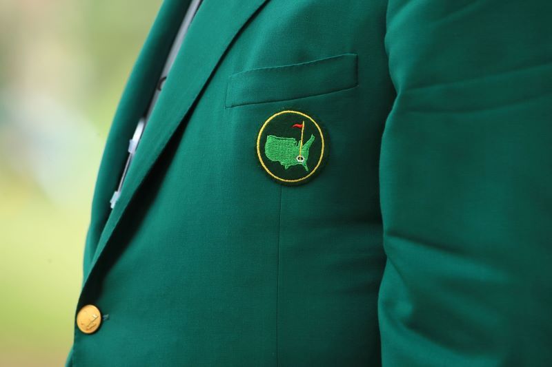 Winnaar Sam Snead trok als eerste het groene Augsuta National-jasje aan - Blog