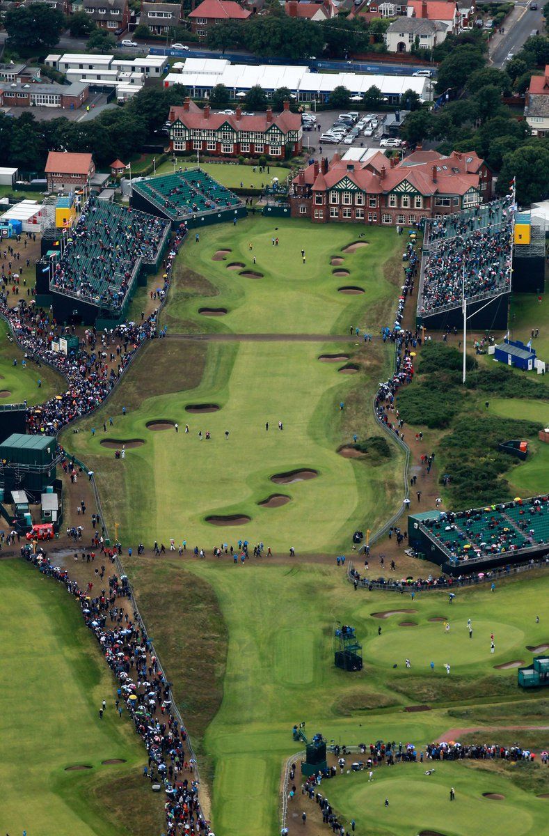 Royal Lytham = bunkers