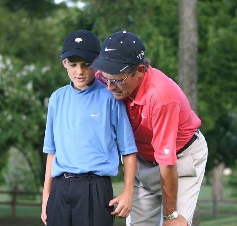 Scottie Scheffler a défié les pros juniors