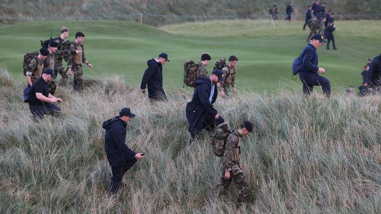 Legertje veiligheidsmensen op Doonbeg - Blog
