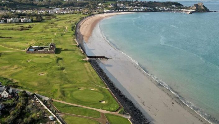 À Royal Jersey, il faut éviter un fort