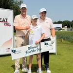 Drie juniors versloegen de pro
