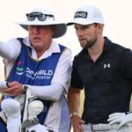 Rasmus Neergaard-Petersen dankt Brian Nilsson