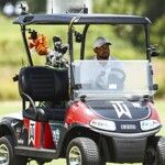 Mag Tiger Woods met een buggy rijden?