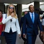 Tiger Woods is zijn rijbewijs voor vijf jaar kwijt